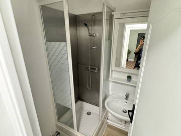 Colocation à louer à Corbeil-Essonnes - photo 11 : salle de bain-11