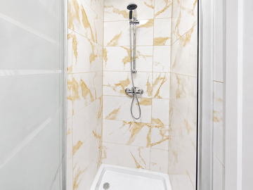 Colocation à louer à Épinay-Sur-Seine - salle de bain-3