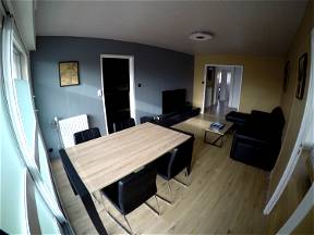 Furnished Flatshare Well Located