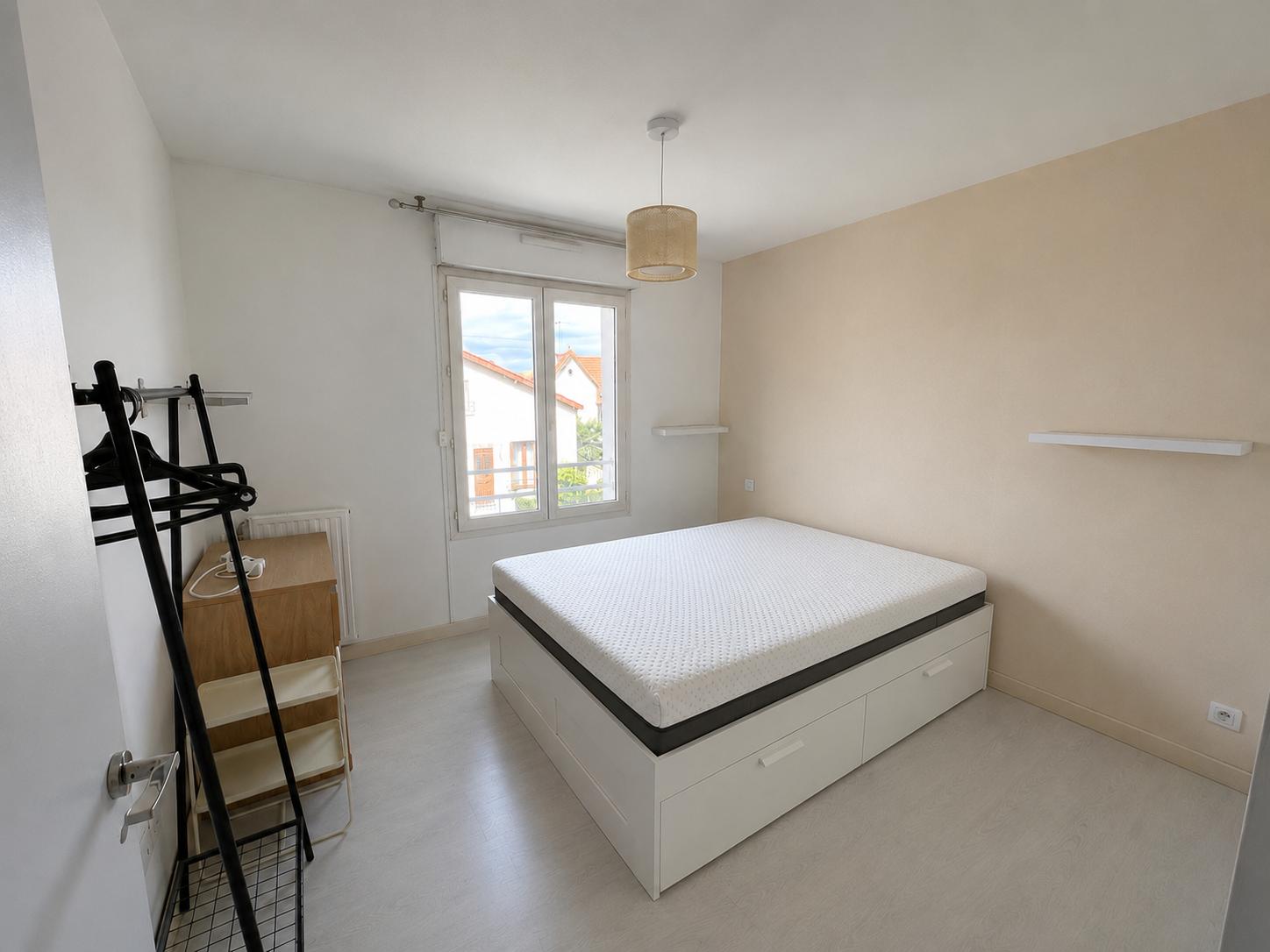 Colocation Bobigny 671175