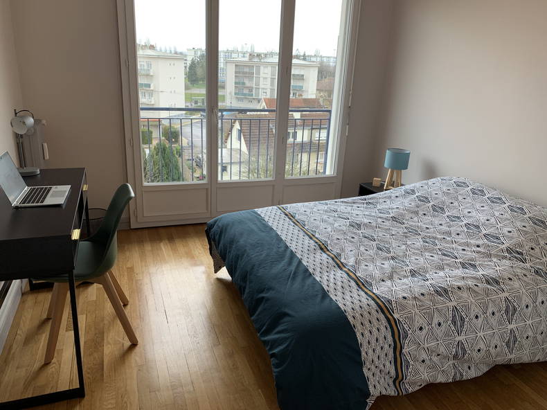 Colocación Troyes 245973-4