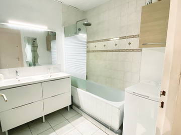 Chambre chez l'habitant à louer à Lormont - photo 6 : salle de bain-6