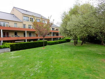 Chambre À Louer Jouy-Le-Moutier 39403