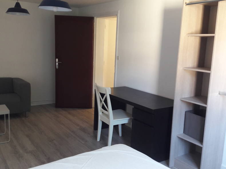 Colocation Tours 515632-3