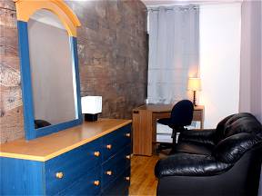 Roommate For Student (room With Private Lounge)