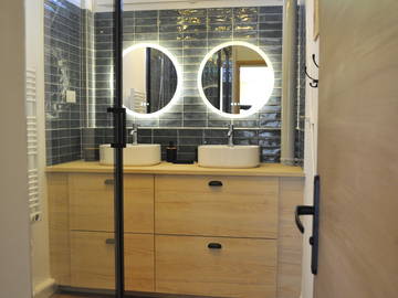 Shared housing for rent in Soissons - photo 2: Bathroom-2