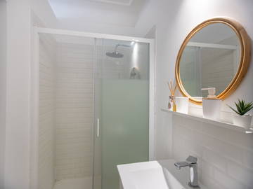 Shared accommodation à louer à Marseille - bathroom-9