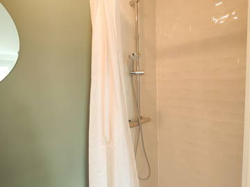 Homestay for rent in Mérignac - photo 12: Bathroom-12