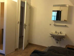 Colocation Tranquille à Wavre - Chambre Avec Le Lavabo