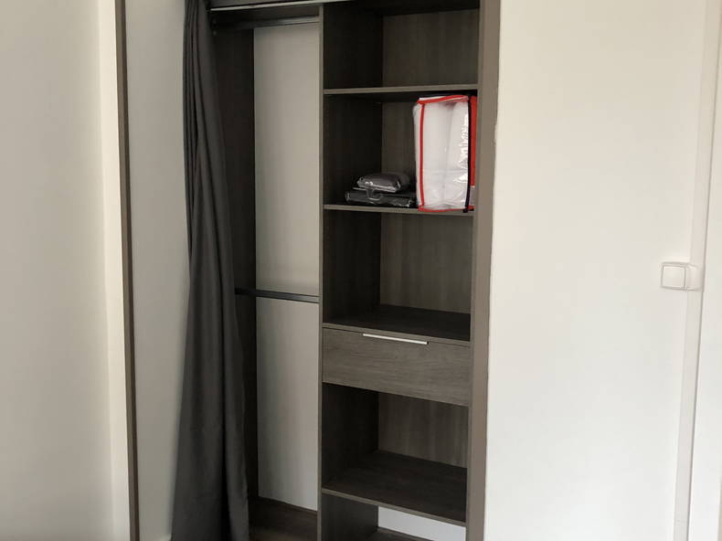 Colocation Valence 244082-4