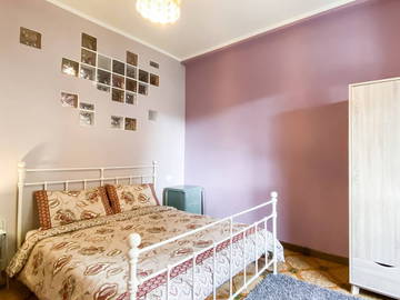 Roomlala | Colourful Cozy Double Bedroom At Pigneto