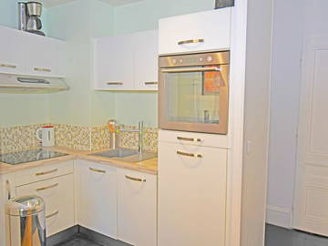 Entire Home Lyon 52846-5