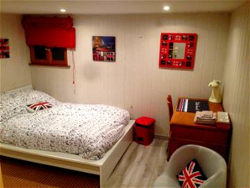 Roomlala | Comfort Room For Rent Near Dijon