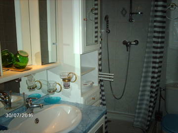 Entire Home Montmeyan 242479-9