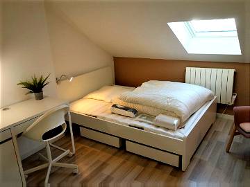Roomlala | Comfortable all-inclusive room, Lille -