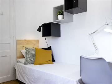 Room For Rent Barcelona 221629-1