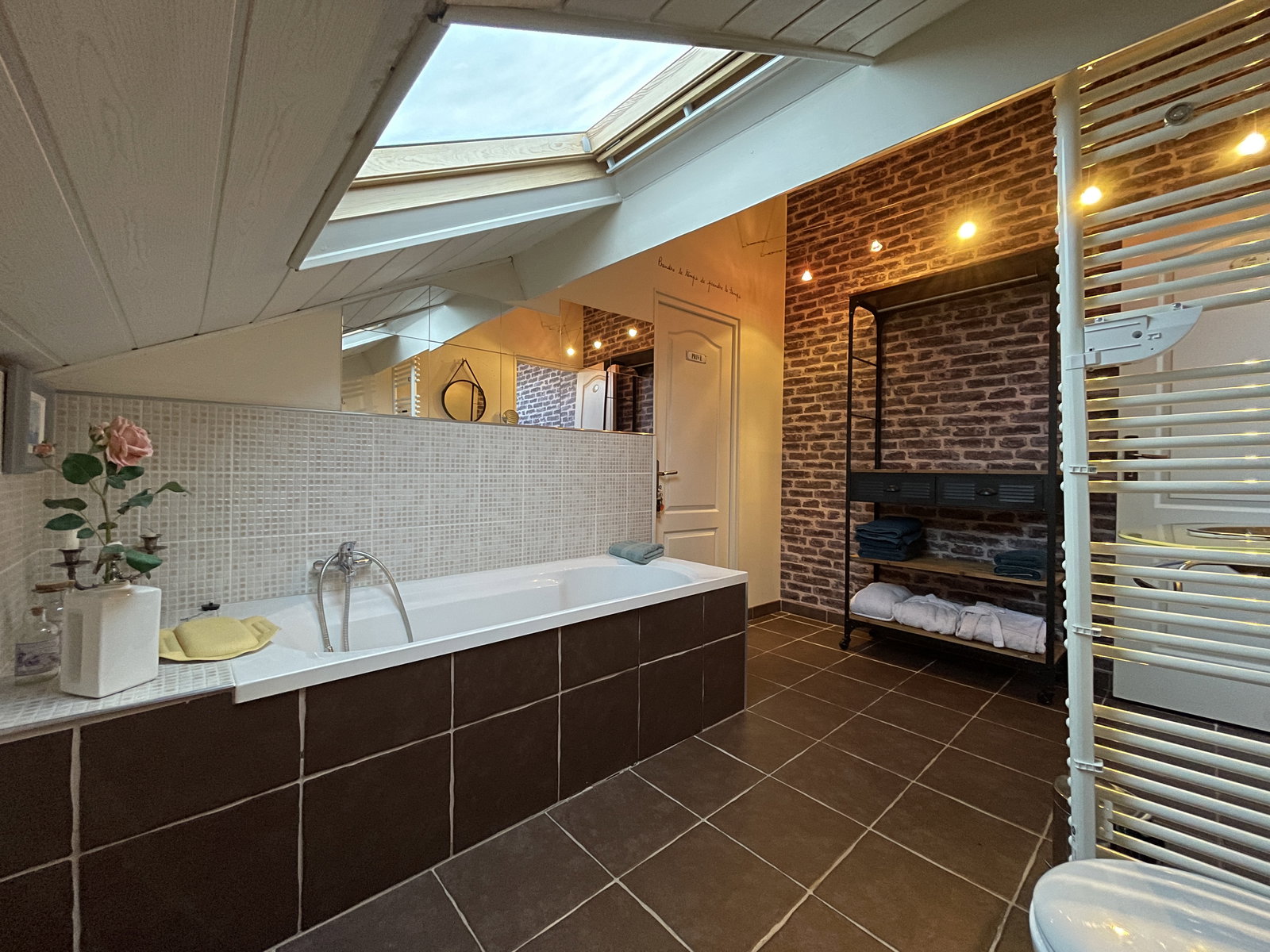 Entire Home Montville 246442