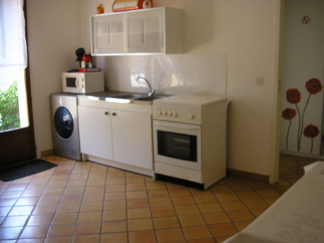 Independent Studio Le Luc 10758