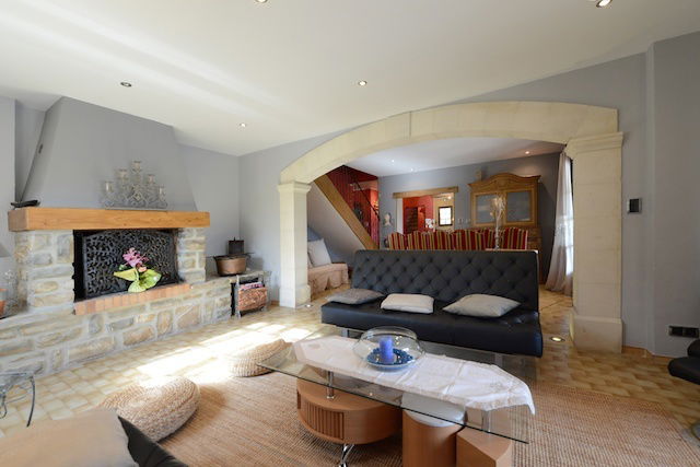 Entire Home Euzet 85237