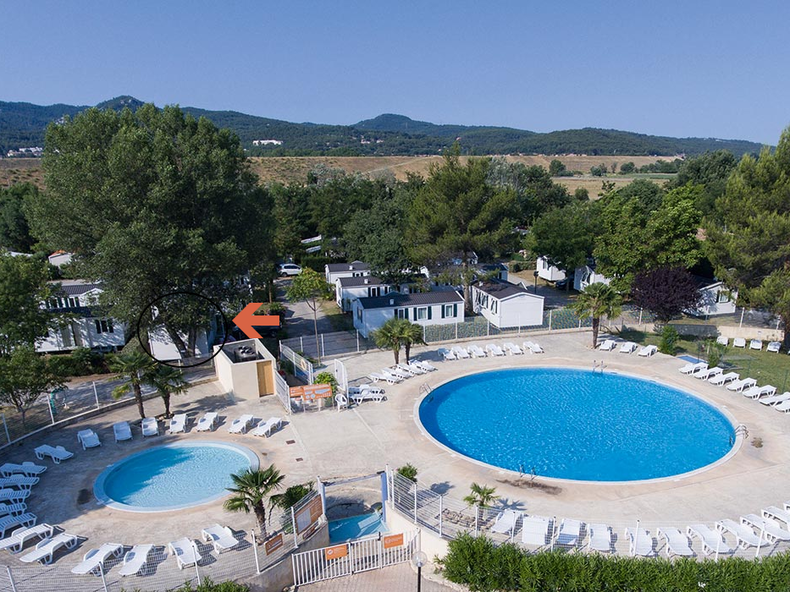 Entire Home La Roque-d'Anthéron 236683-2