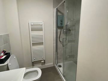 Chambre chez l'habitant à louer à Northstowe - photo 3 : salle de bain-3