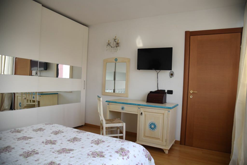 Kotimajoitus Milano 260299