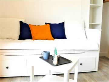 Roomlala | Comfortable Shared Apartment 10 Min Walk From the Train Station - Household I