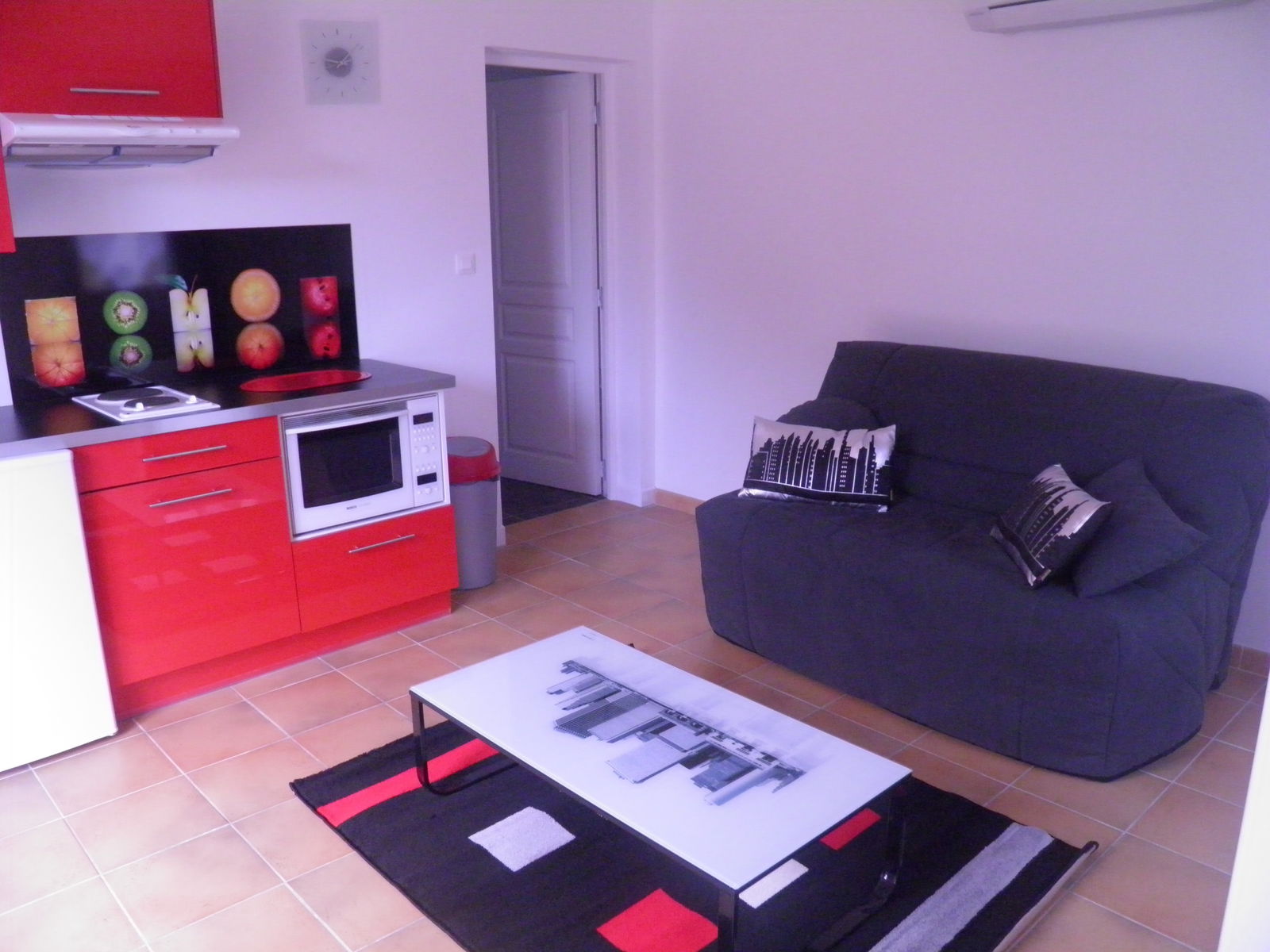 Independent Studio Appietto 81100