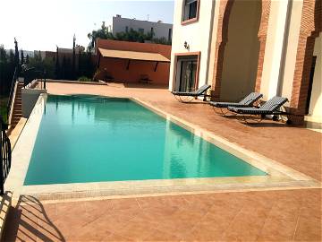 Roomlala | Comfortable Villa with  Pool Ref: T72024