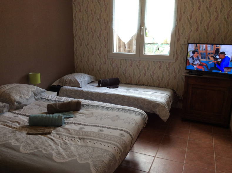 Entire Home Compreignac 215310-2