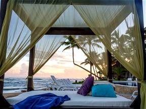 Luxury 1 Bedroom Condo With Sea View