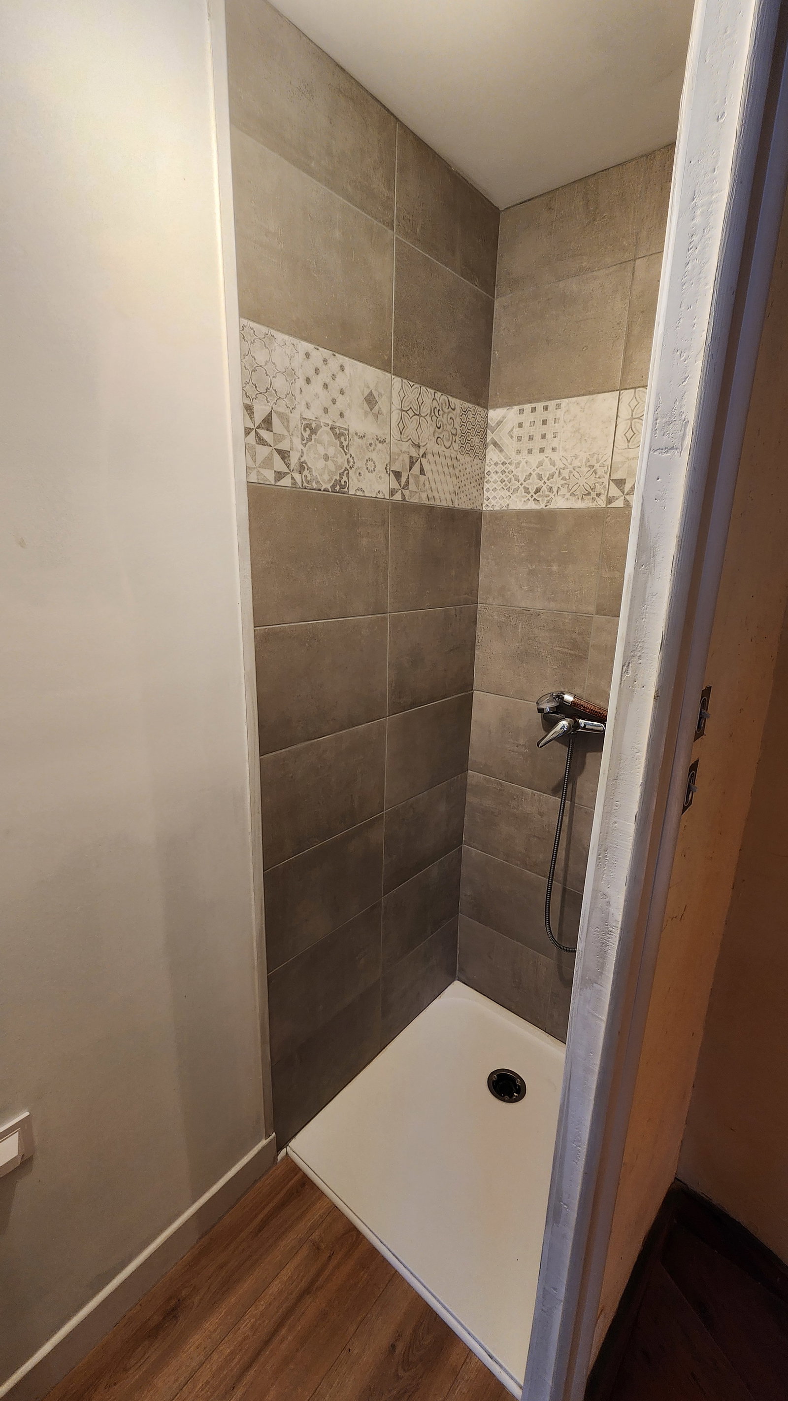 Habitación En Casa Del Anfitrión Condrieu 660851