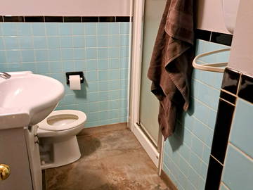 Habitación en casa del anfitrión en alquiler en Québec - foto 18: Cuarto de baño-18