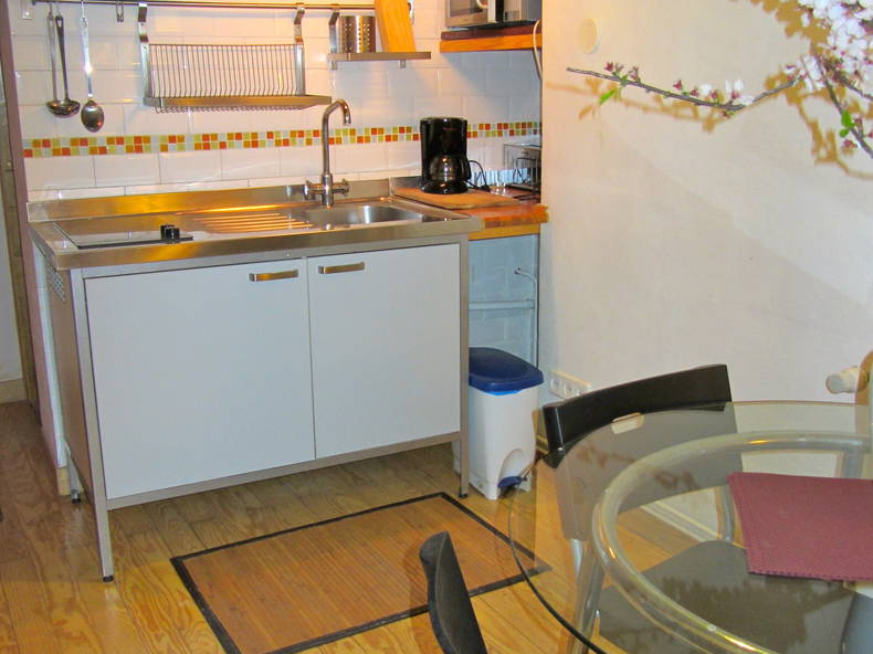 Entire Home Barcelona 92040-4