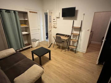 Roomlala | Confortevole monolocale (18 m2) vicino alla stazione ferroviaria di Le Mans