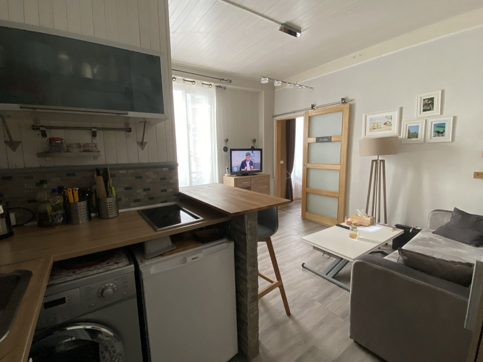 Independent Studio Paris 102976