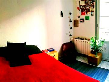 Roomlala | Cosy double room in Lavapiés, Madrid.