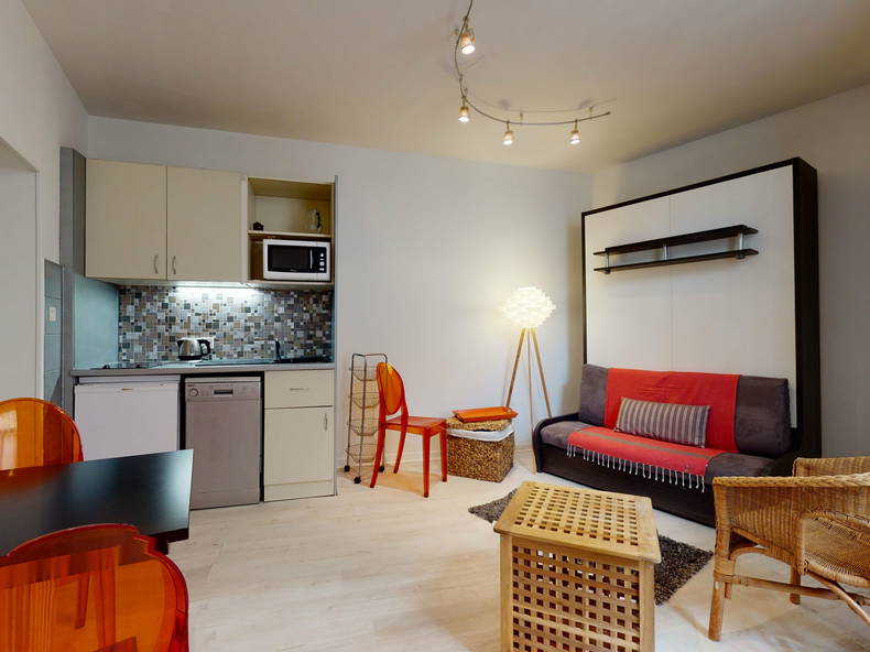 Toda La Casa Lyon 180790-4