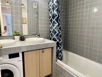 Chambre chez l'habitant à louer à Villeurbanne - salle de bain-5