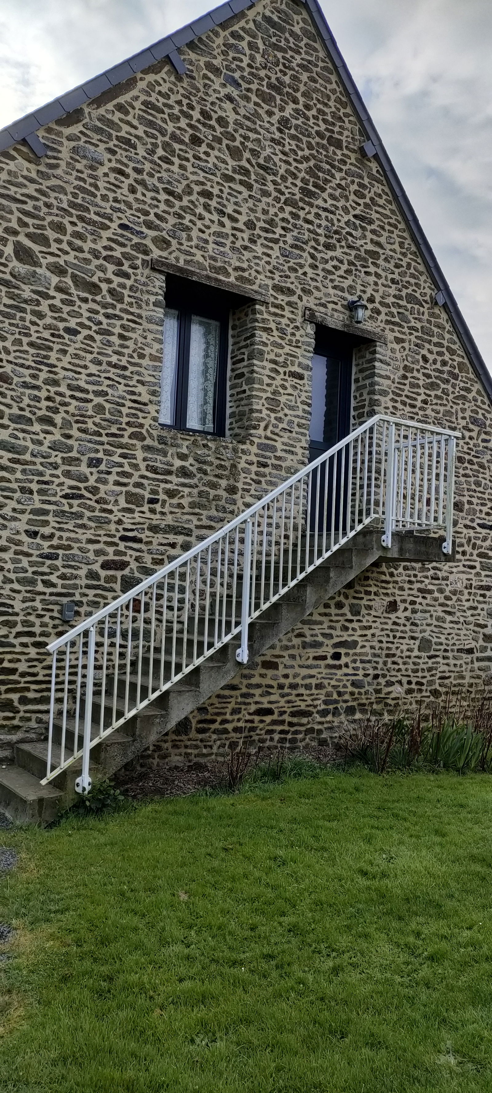 Onofhängeg Studio Vessey 19090