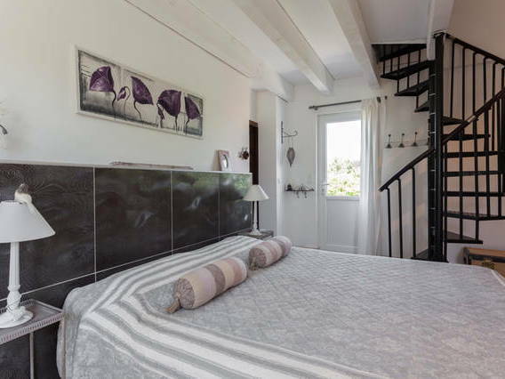 Habitaciones De Huéspedes Mazan 76534-1