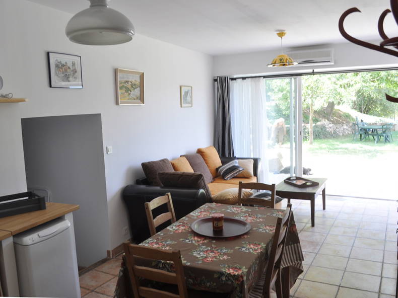 Logement Entier La Tour-d'Aigues 238538-1