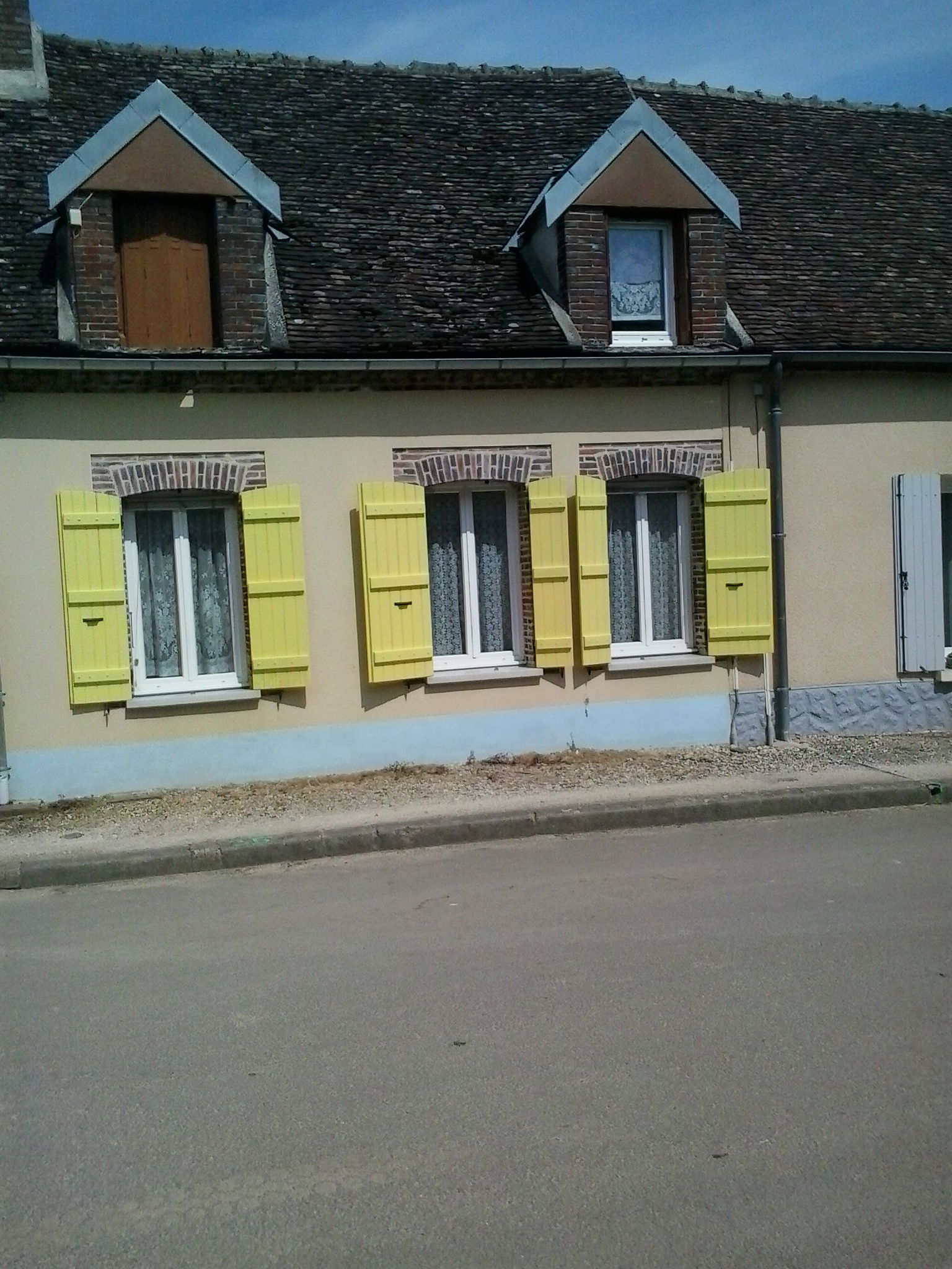 Colocation Courgenay 150830