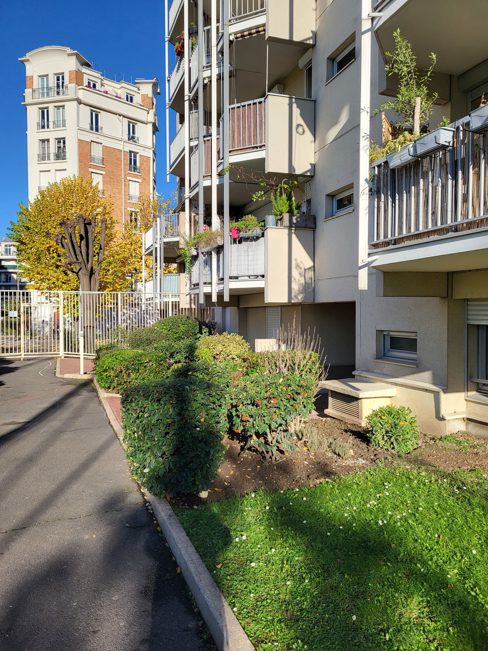 Kolokation Courbevoie 230576