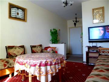 Roomlala | Cozy 1 Bedroom Apartment  Ref: H11063