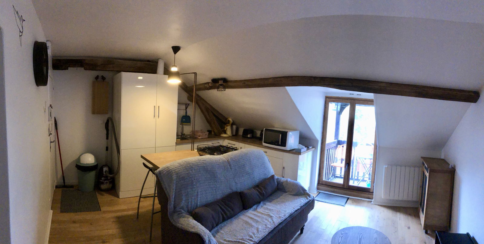 Independent Studio Bernay 40858