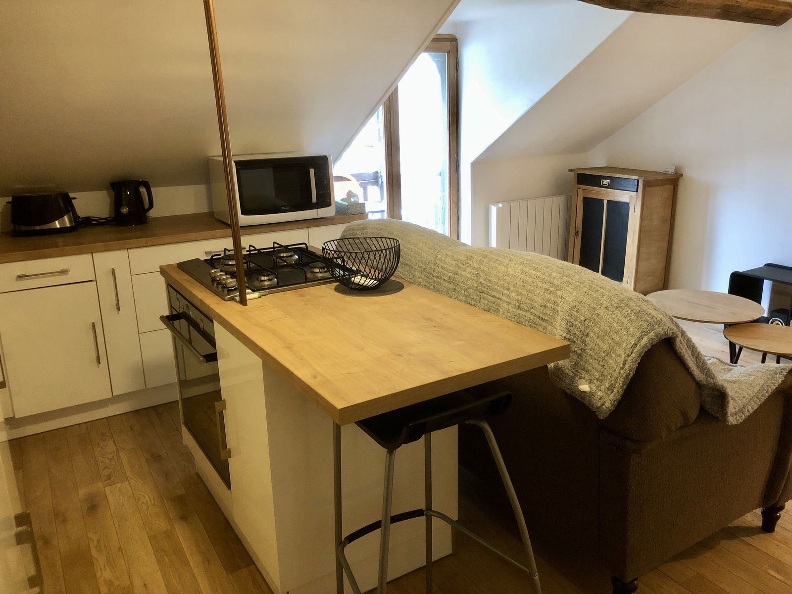 Independent Studio Bernay 40858