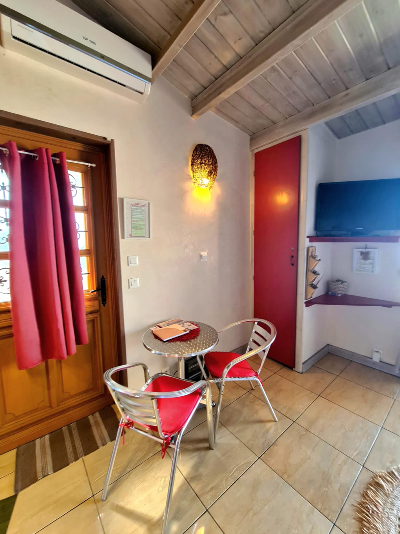 Entire Home Saint Pierre 58436