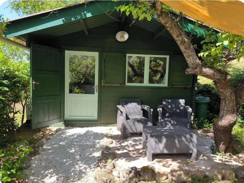 Entire Home Auriol 585095