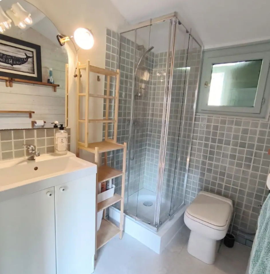 Entire Home Auriol 585095